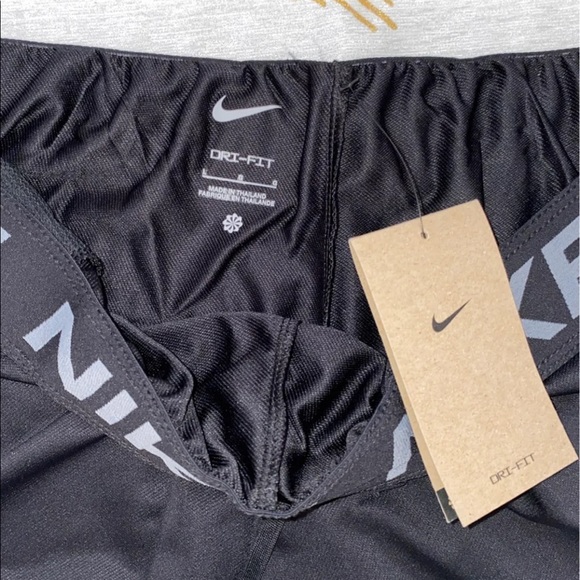 Nike Dri-Fit Shorts - Picture 4 of 4